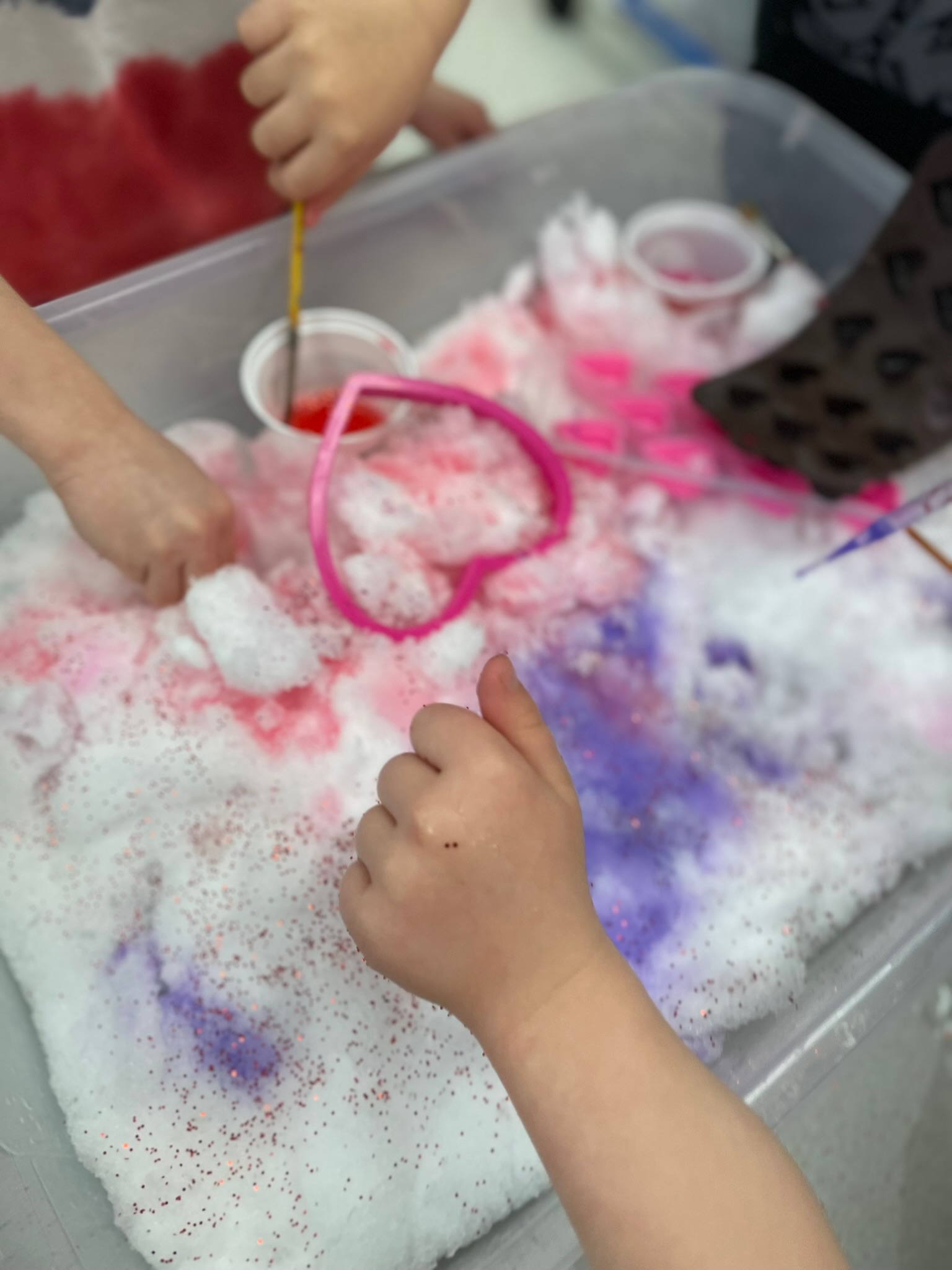 Valentine Sensory Snow Play with Cookie Cutters 💕🫧