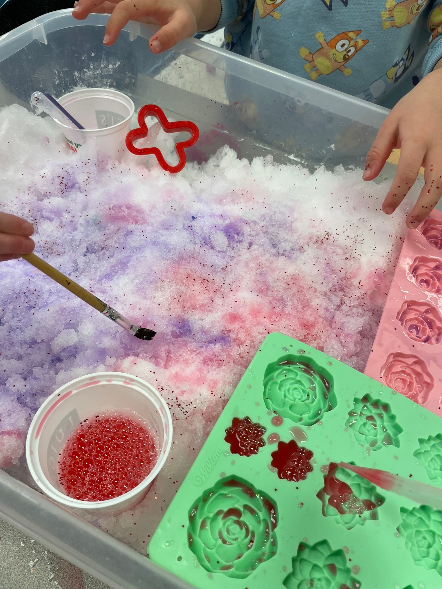 Painting Snow with Flower Molds & Glitter 🌸🎨