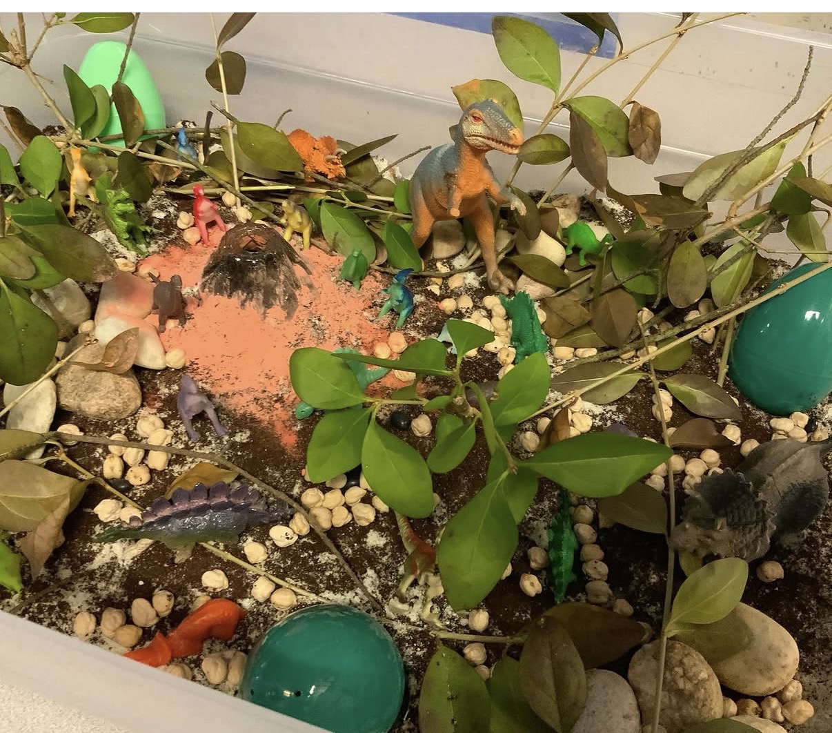 Dinosaur Dig Sensory Exploration 🦕🌿