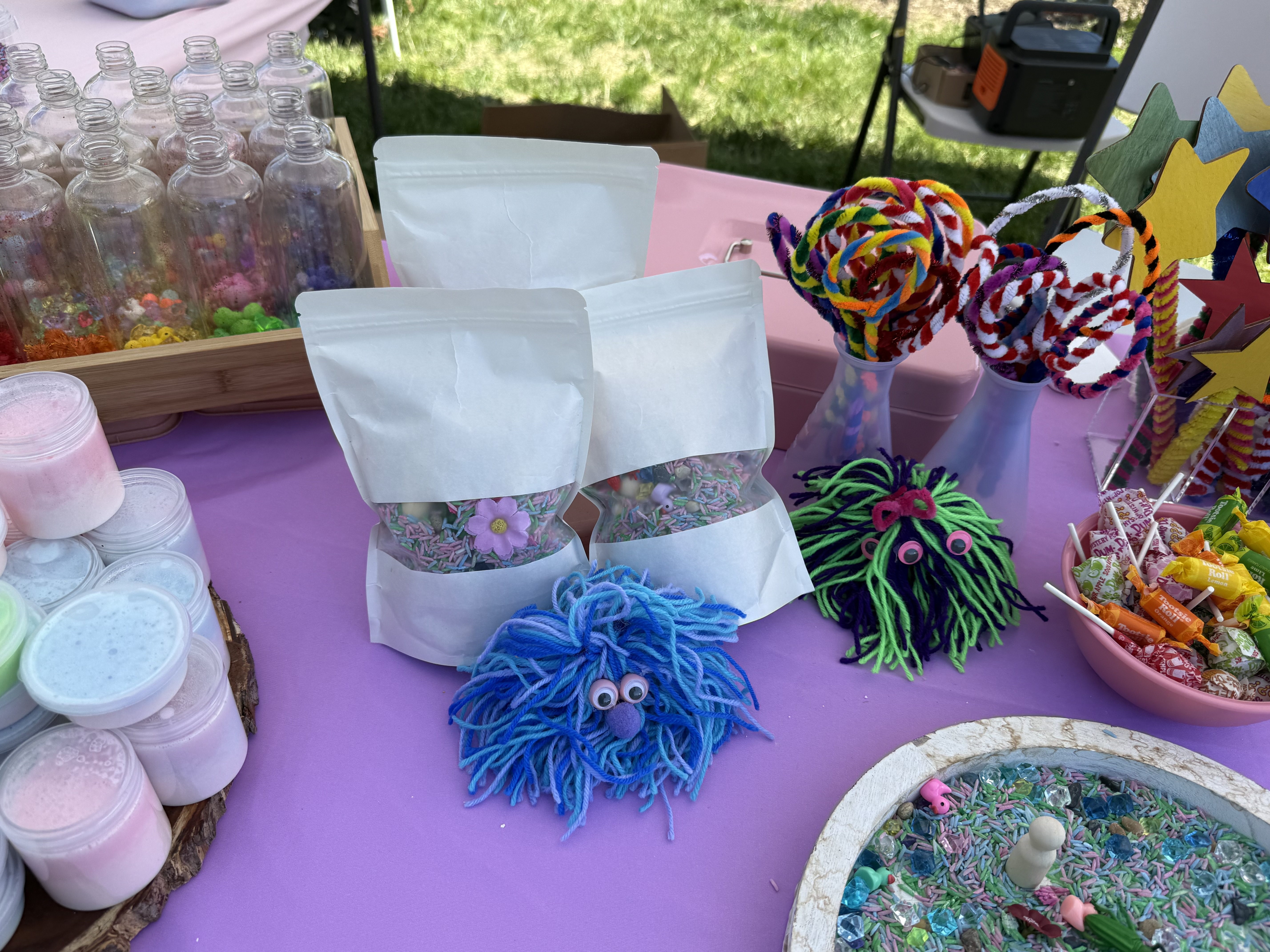 Wonderland Pop-Up Table — Worry Monsters, Sensory Bags & Magic Wands 🧶✨